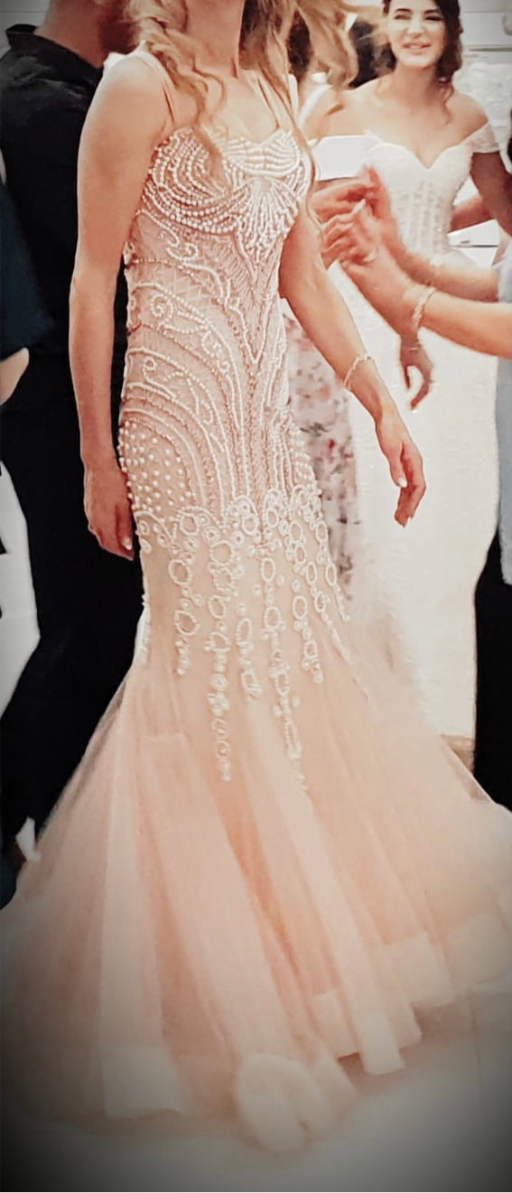 Queen of Pearls (PRE LOVED)